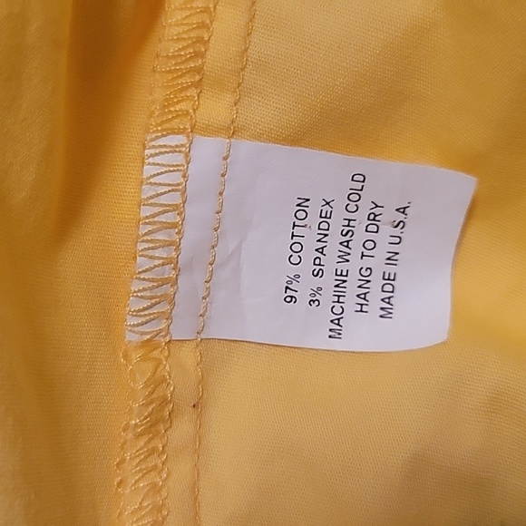 Cropped waist-tied yellow top with 2-button French cuffs. Cotton/spandex XL - Picture 5 of 5